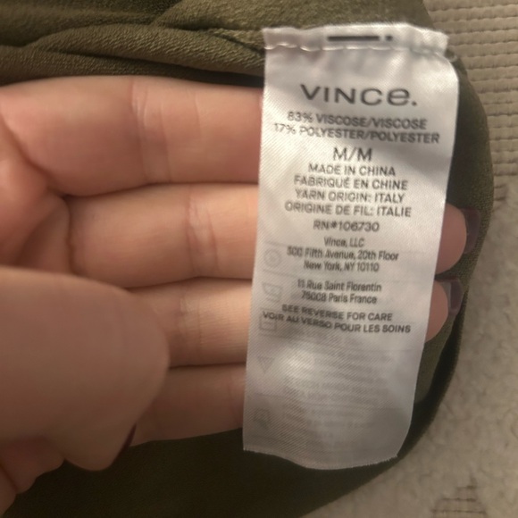 NWOT Vince $325 oak moss clean fit crew neck long sleeve knit top medium - Picture 6 of 6